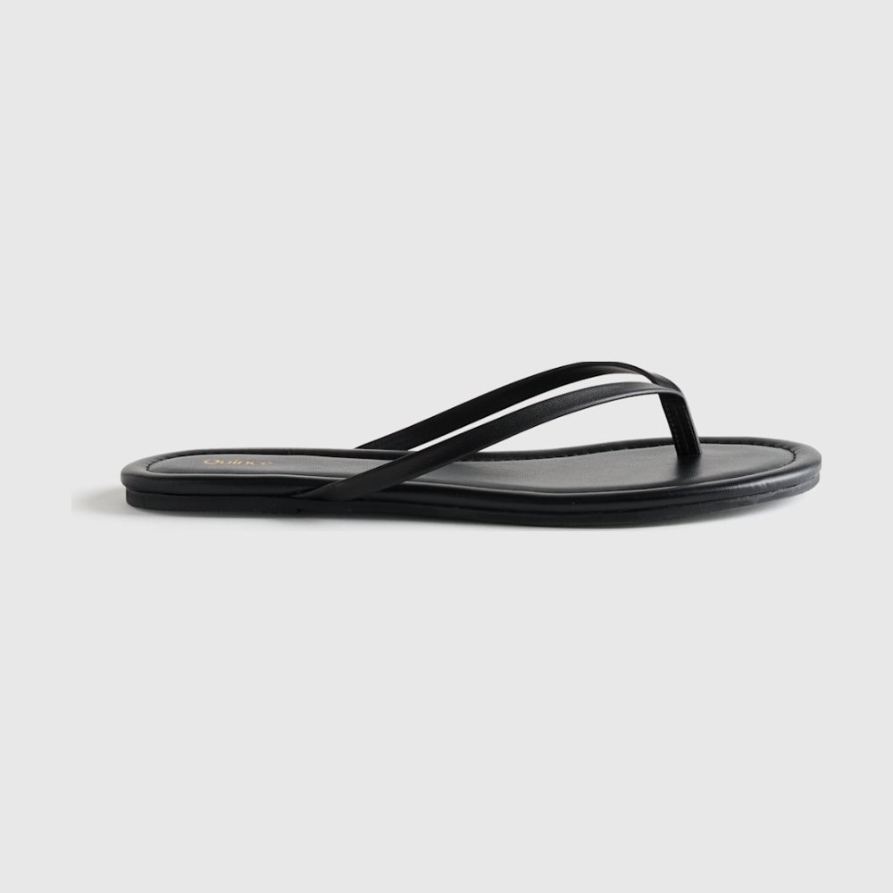 Quince Italian leather flip flops in black